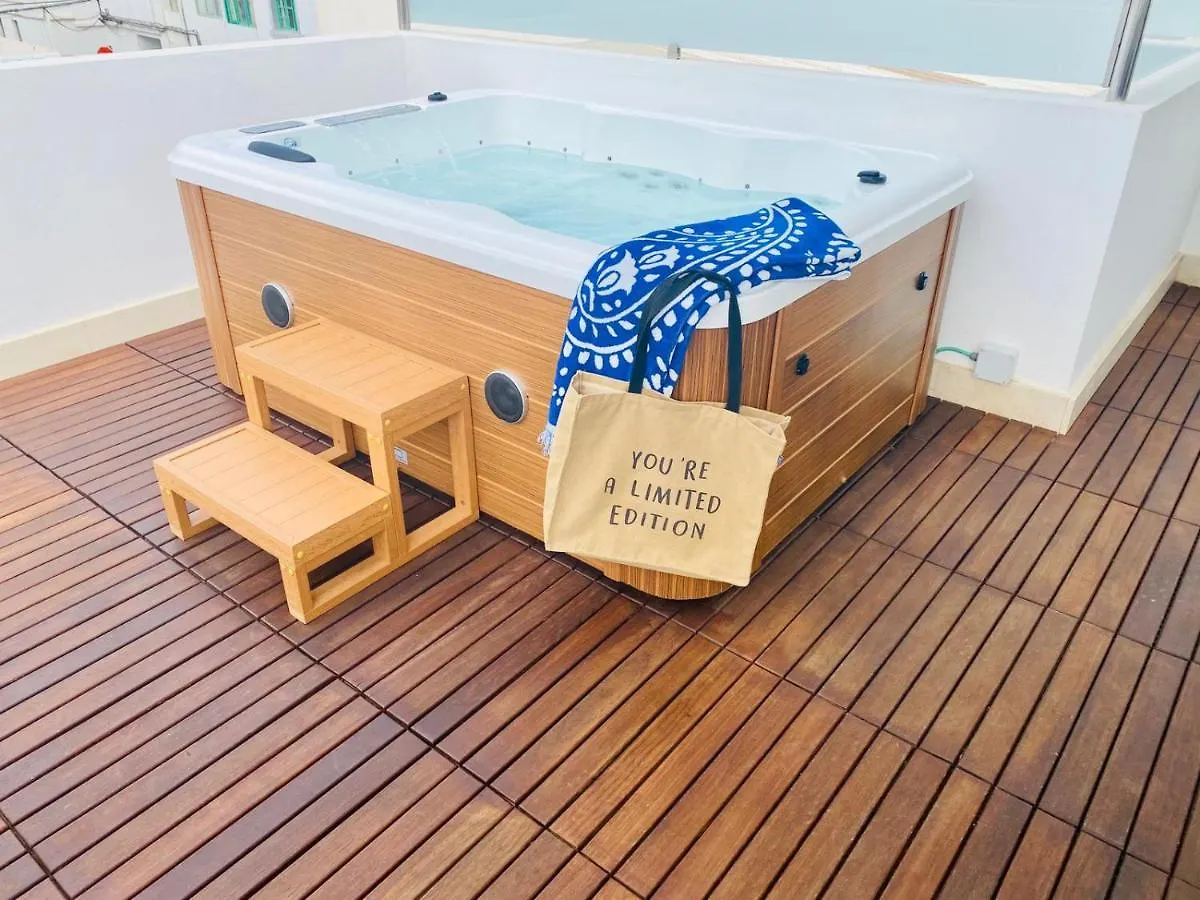 Hostel Lantia Rooftop House Arrecife