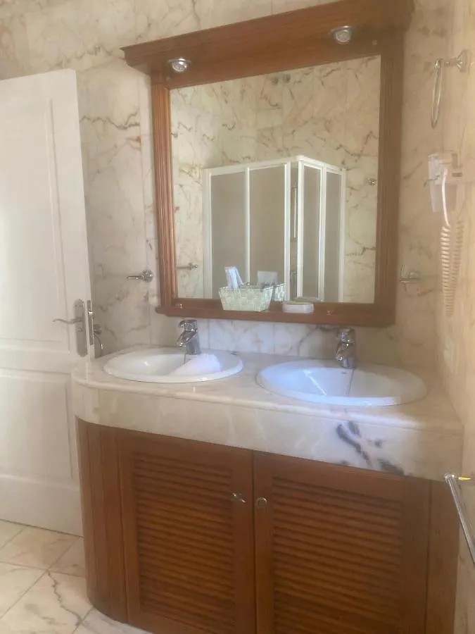 Lantia Rooftop House 阿雷西费 旅馆