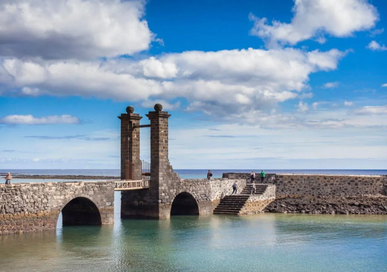 Hostel Lantia Rooftop House Arrecife  Spain