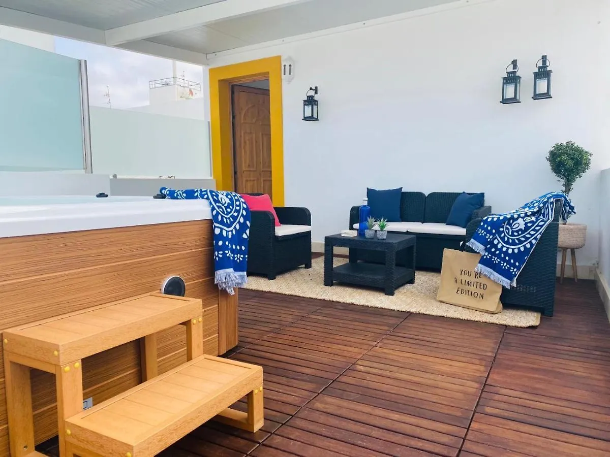 Ostello Lantia Rooftop House Arrecife