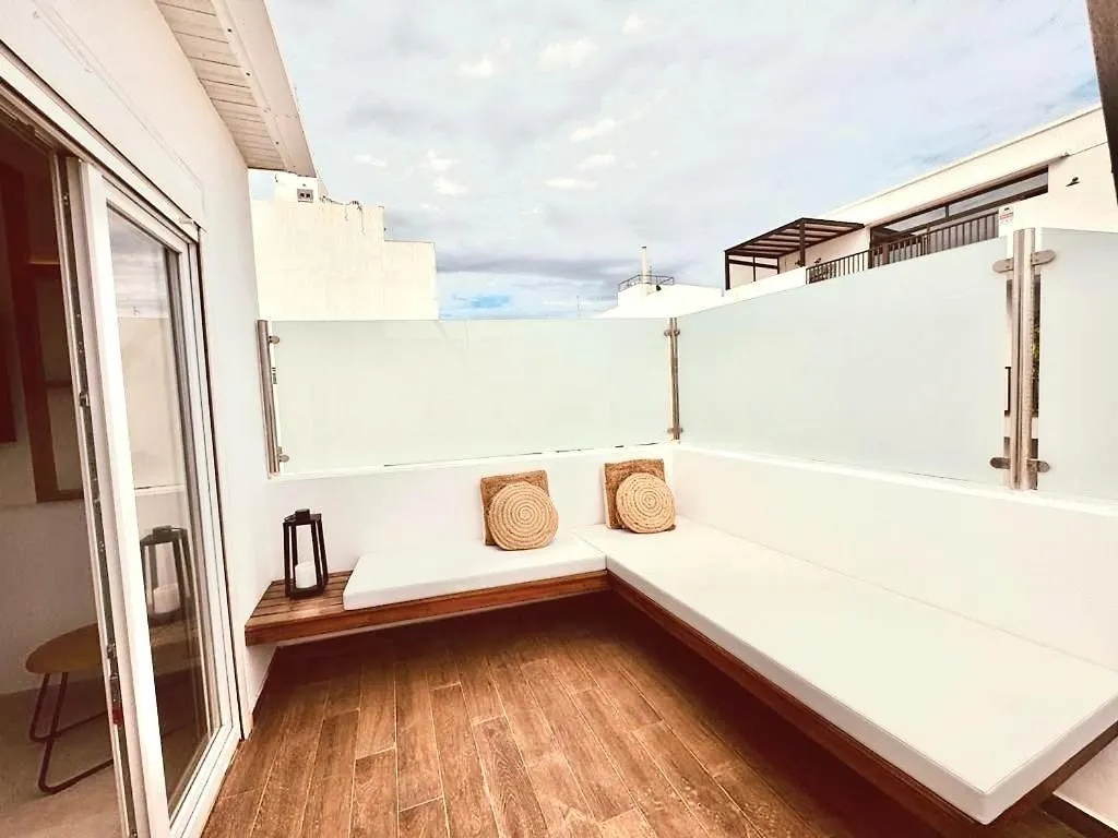Hostel Lantia Rooftop House Arrecife